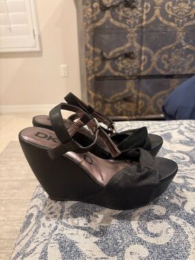 DKNY Black Knotted Peep-Toe Wedge Sandals with Slingback